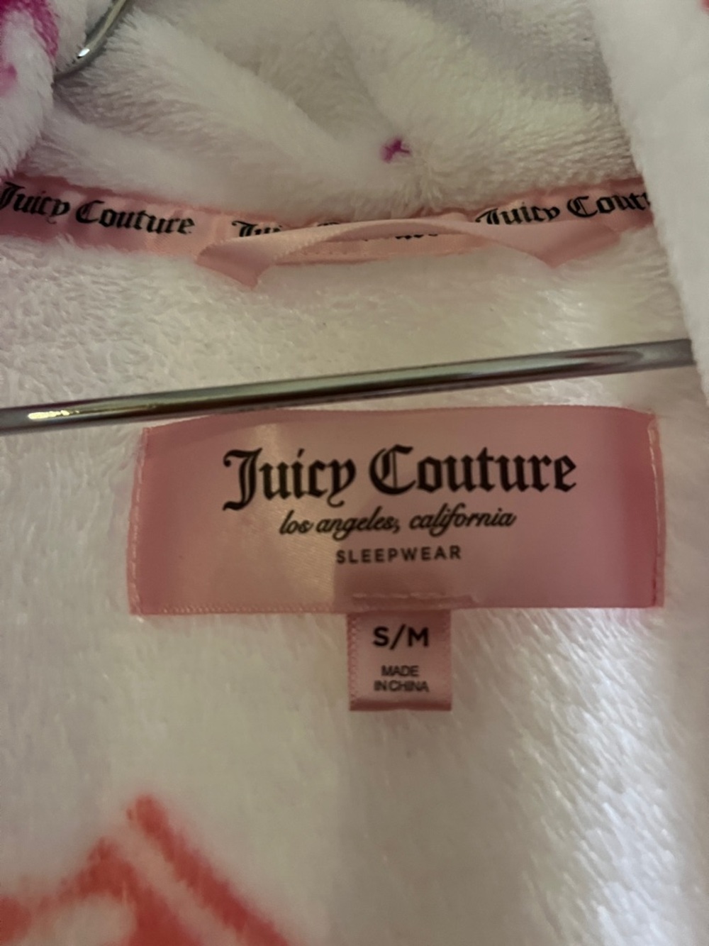 Juicy Couture Pink and White Plush Sleepwear Top